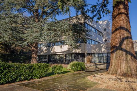 2 bedroom flat for sale, Sir Bernard Lovell Road, Malmesbury, SN16