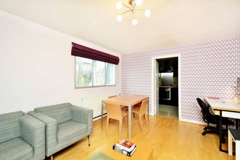 undefined, Gumley Gardens, Isleworth, TW7