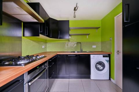 1 bedroom flat to rent, Gumley Gardens, Isleworth, TW7