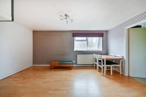 1 bedroom flat to rent, Gumley Gardens, Isleworth, TW7