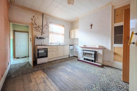 4 bedroom terraced house for sale, St. Ives Mount, Leeds, West Yorkshire