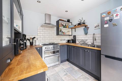 2 bedroom flat to rent, Regan Way, Hoxton, London, N1