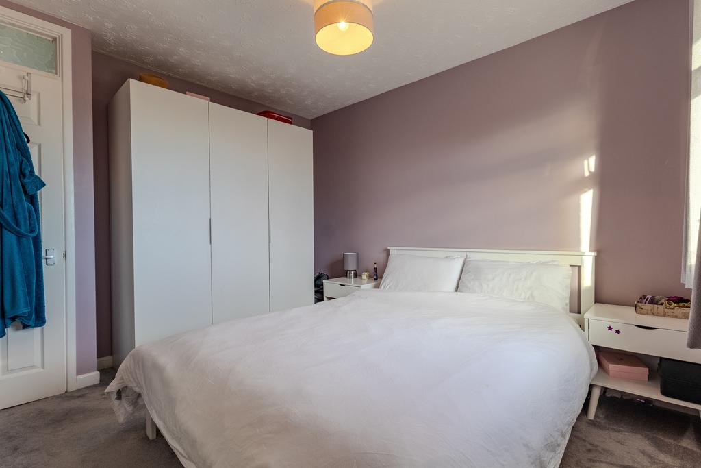 Bed 1 (2)