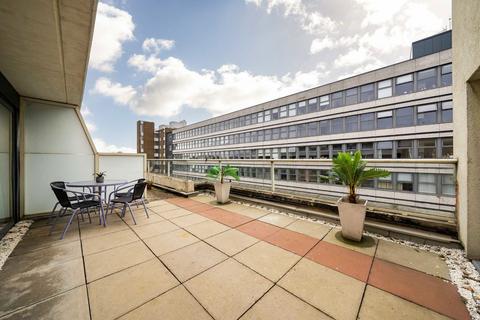 1 bedroom flat for sale, Streatham High Road, London SW16