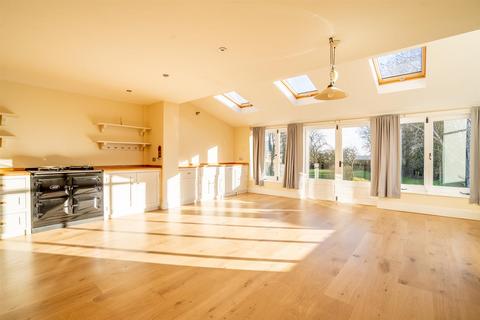 4 bedroom detached house to rent, Orchard House, Shipton By Beningbrough, York, YO31 7AA