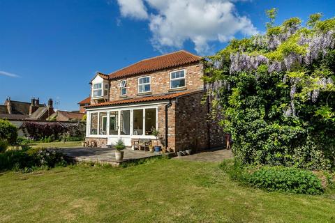 4 bedroom detached house to rent, Orchard House, Shipton By Beningbrough, York, YO31 7AA