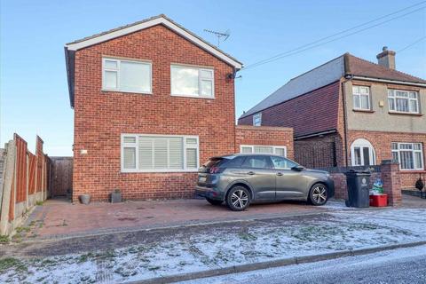 3 bedroom detached house for sale, Clacton on Sea CO15