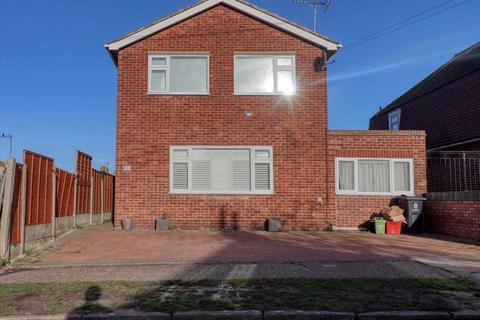 3 bedroom detached house for sale, Clacton on Sea CO15