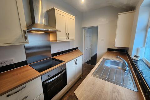 2 bedroom terraced house to rent, Stoke Old Road, Stoke-on-Trent, ST4