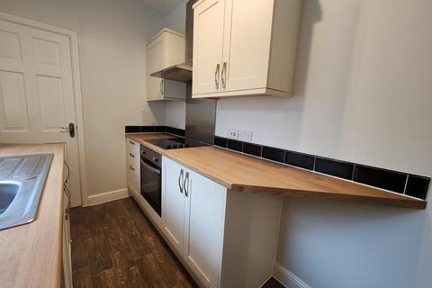 2 bedroom terraced house to rent, Stoke Old Road, Stoke-on-Trent, ST4