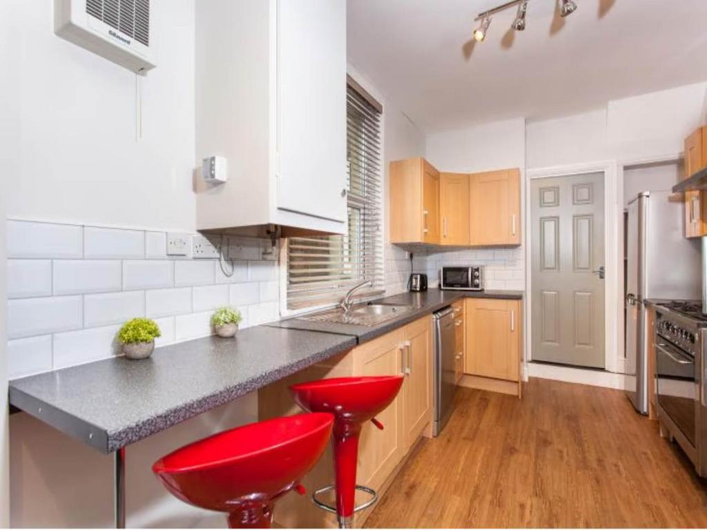Kitchen Reverse