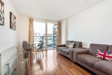 2 bedroom flat to rent, Viridian Apartments, 75 Battersea Park Road, London, SW8
