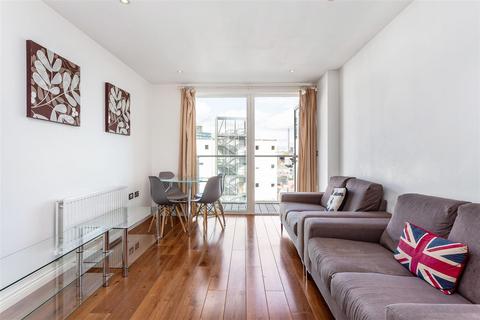 2 bedroom flat to rent, Viridian Apartments, 75 Battersea Park Road, London, SW8