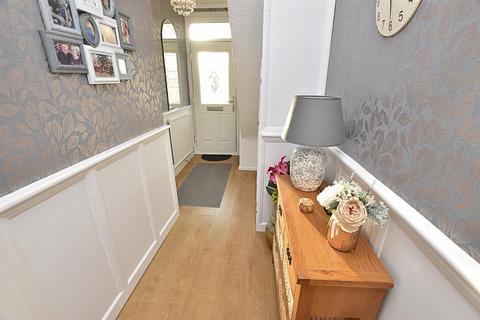 3 bedroom semi-detached house for sale, Oliver Street, Cleethorpes DN35