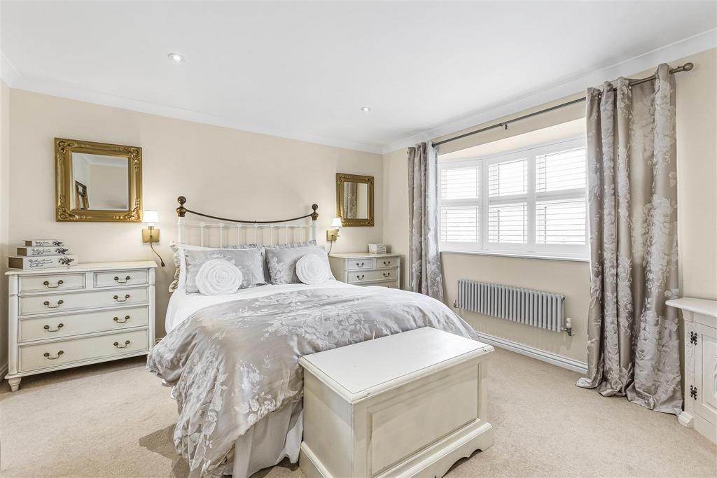 Master bedroom pic 1: