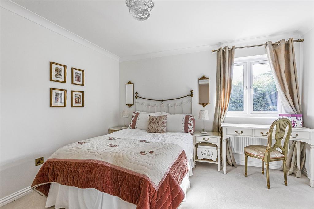 Bedroom 5 pic 1: