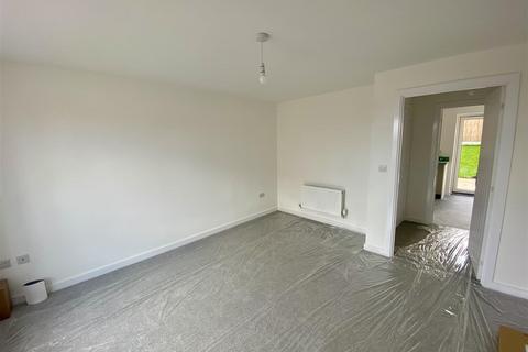 3 bedroom semi-detached house to rent, Ryle Way, Malvern