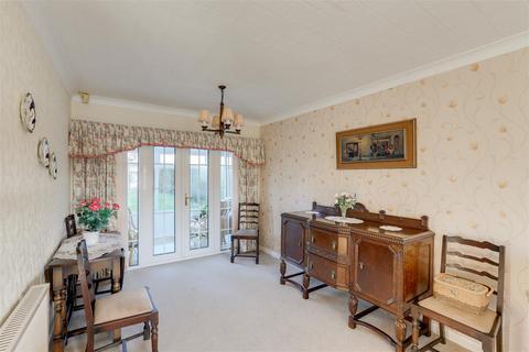 3 bedroom detached house for sale, Maple Drive, Nuthall NG16
