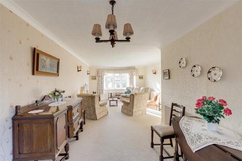 3 bedroom detached house for sale, Maple Drive, Nuthall NG16
