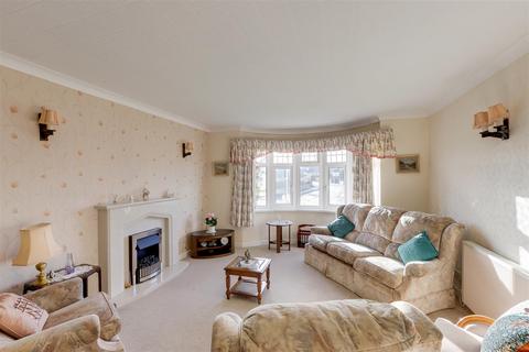 3 bedroom detached house for sale, Maple Drive, Nuthall NG16
