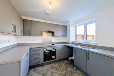 3 bedroom detached house to rent, Frickley Drive, South Elmsall, Pontefract, West Yorkshire, WF9