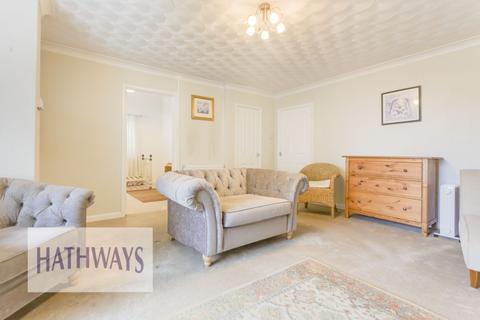 2 bedroom property to rent, Cae Rhedyn, Croesyceiliog, NP44