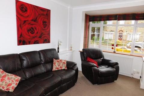 4 bedroom semi-detached house to rent, Hitchin Road, Stotfold, Hitchin