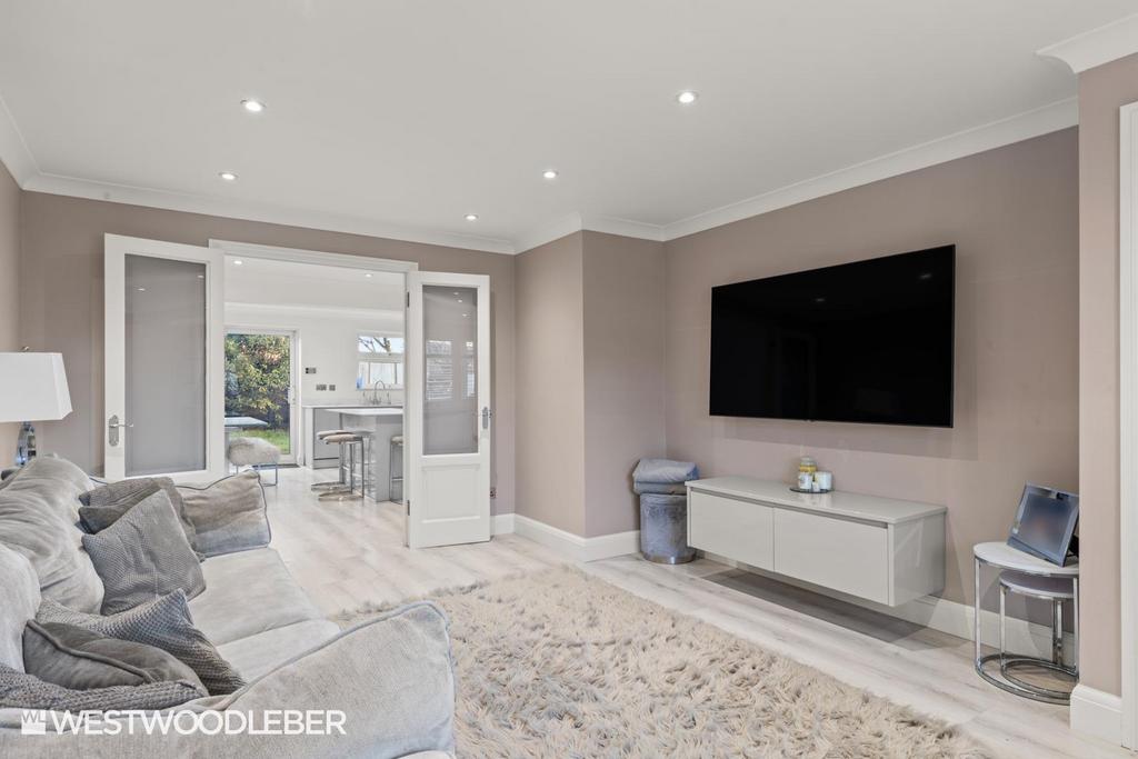 Woolmans Close 5.jpg