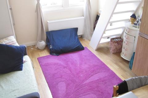 Studio to rent, 11 Sinclair Road, London, W14