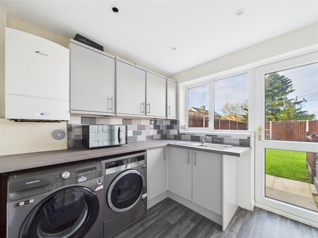 CAM03303 G0-PR0264-STILL017.jpg