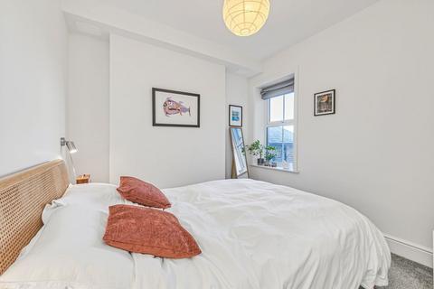 2 bedroom flat to rent, Brockley Road, London SE4