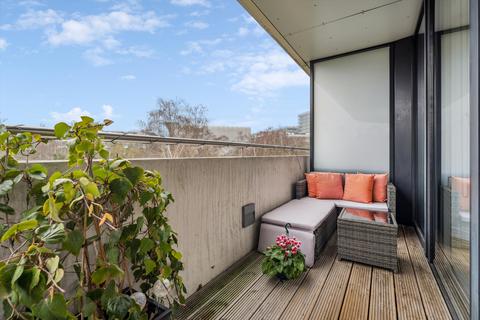 2 bedroom flat to rent, Edmunds House, Colonial Drive, Chiswick, London, W4