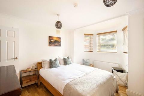 2 bedroom apartment to rent, Kingsland Road, London, E8