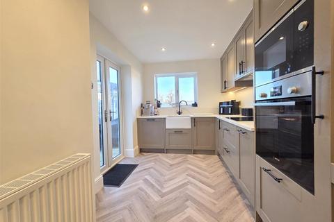 3 bedroom semi-detached house for sale, Burlish Crossing, Stourport-On-Severn