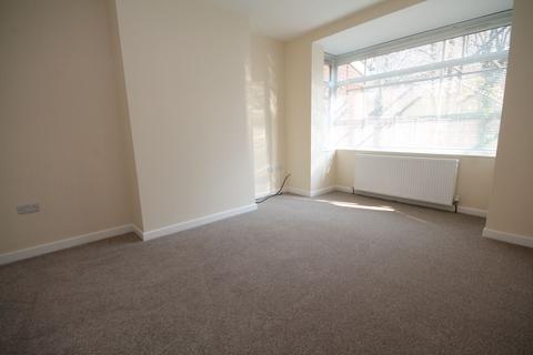3 bedroom semi-detached house to rent, Worcester Road, Manchester M24