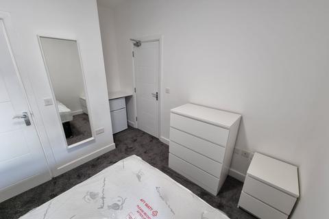 undefined, Ashburnham Road, Luton, Bedfordshire