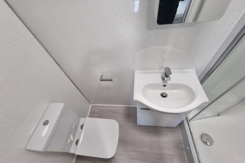 undefined, Ashburnham Road, Luton, Bedfordshire