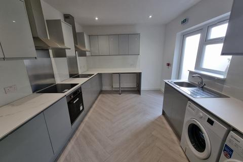 undefined, Ashburnham Road, Luton, Bedfordshire