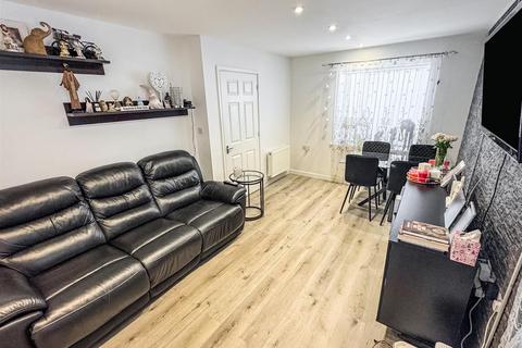 2 bedroom end of terrace house for sale, Tromso Close, Corby NN18