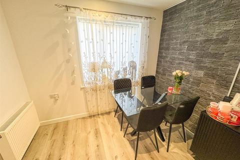 2 bedroom end of terrace house for sale, Tromso Close, Corby NN18