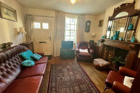 2 bedroom terraced house for sale, Damgate Street, Wymondham