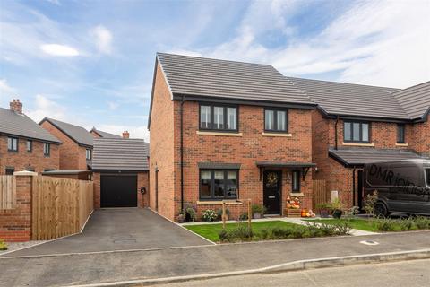 3 bedroom detached house for sale, Thistle Way, Callerton, NE5