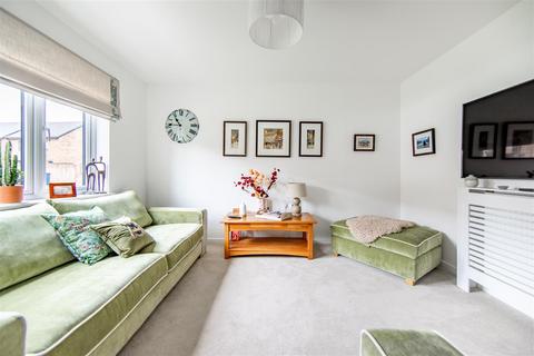 3 bedroom detached house for sale, Thistle Way, Callerton, NE5