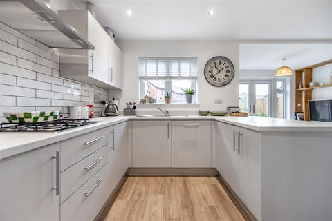 3 bedroom detached house for sale, Thistle Way, Callerton, NE5