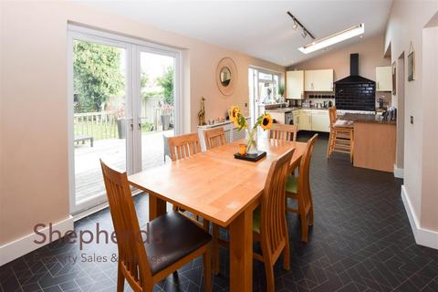 undefined, Beltona Gardens, Cheshunt EN8