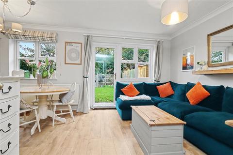 undefined, Watermead, Surrey GU21
