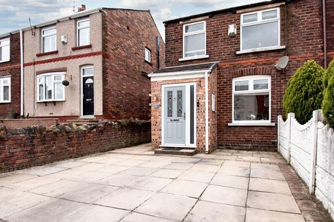 3 bedroom semi-detached house to rent, Dunriding Lane, St. Helens, WA10
