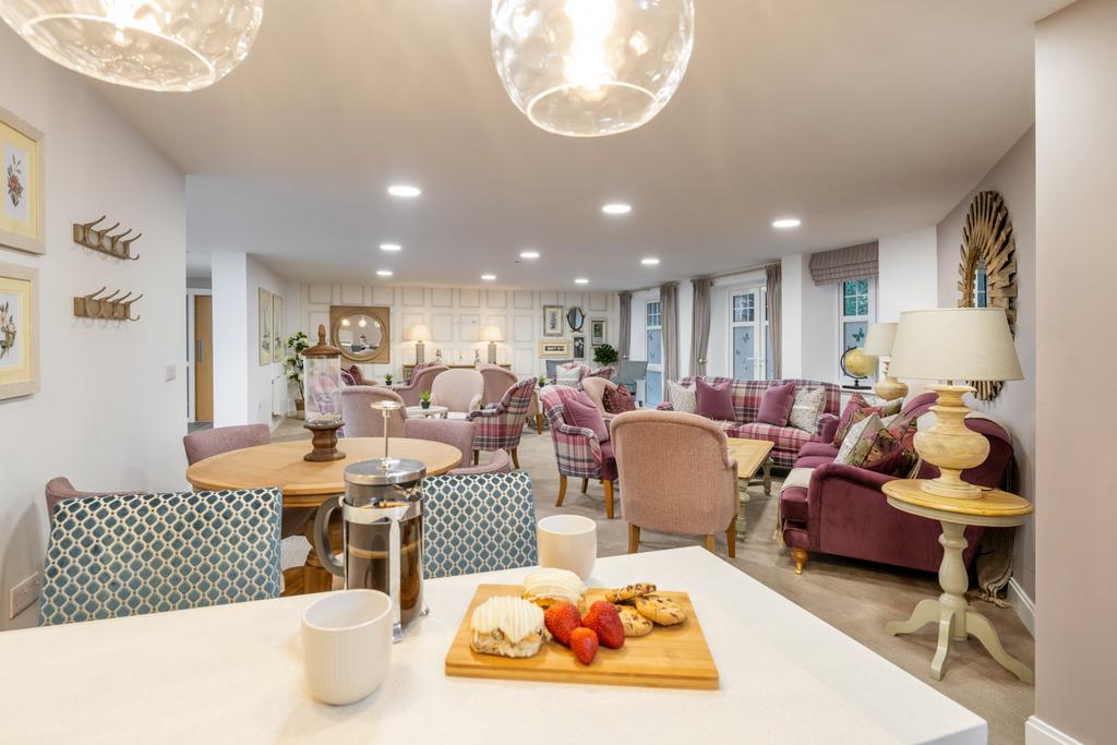 Wisteria Place Homeowners Lounge