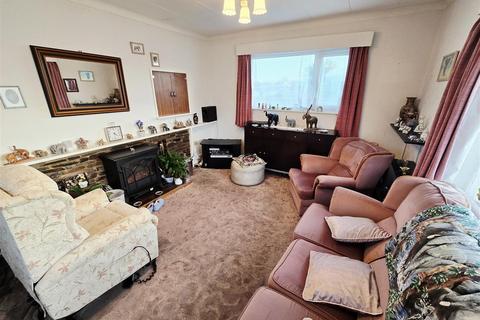 3 bedroom bungalow for sale, Meadowside, Launceston