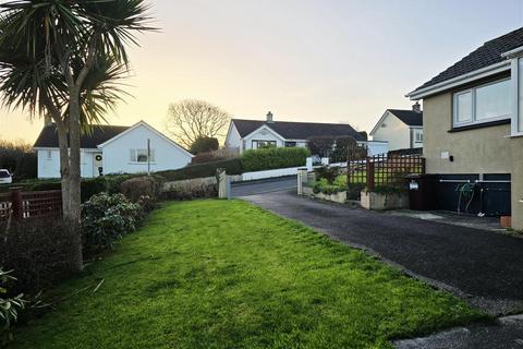 3 bedroom bungalow for sale, Meadowside, Launceston